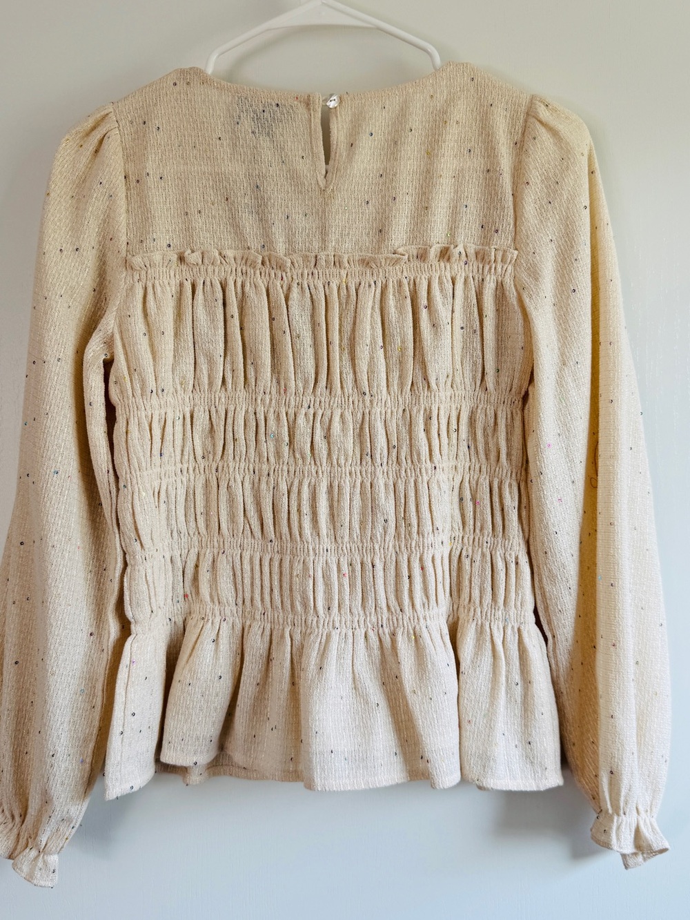 Gigio Oatmeal Gold Metallic Sequin Cream Woven Smocked Peplum Blouse Puff Sleeve - Picture 2 of 4